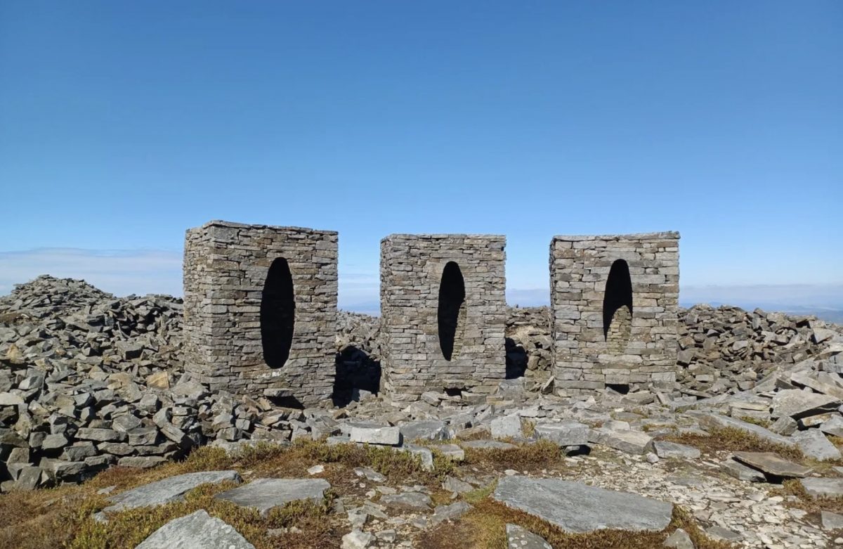Andy Goldsworthy - For Andrew McKinna - Clougha Pike
